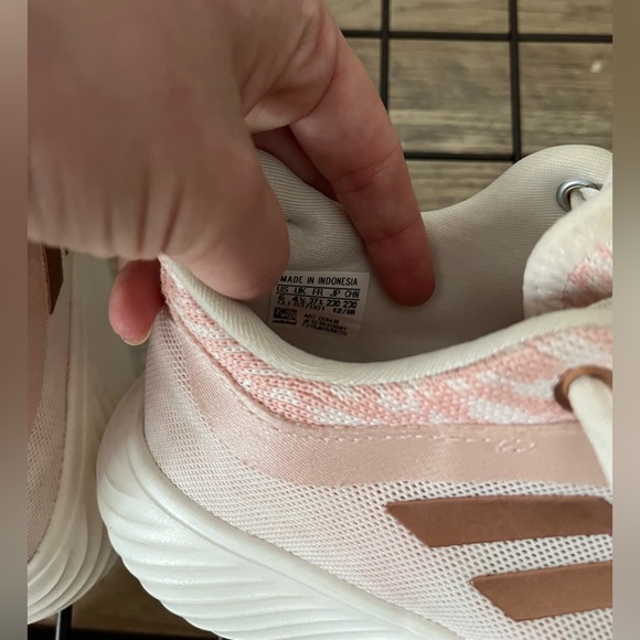 Adidas Edge Lux Bounce Shoes - Picture 4 of 4